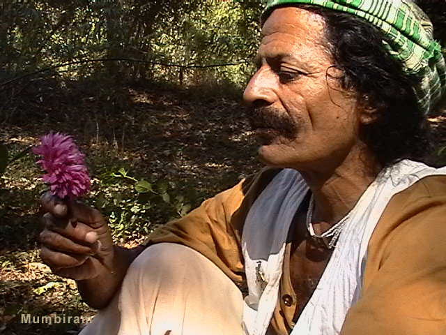 “बघत राहु दे तुझ्याकडे” “Let me keep looking at You !”