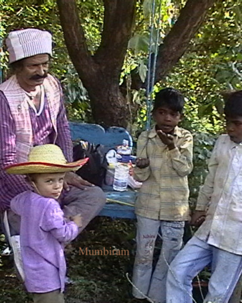 Mumbiram & Party in Sevagram 2007 (6) Sevagram of the very Young