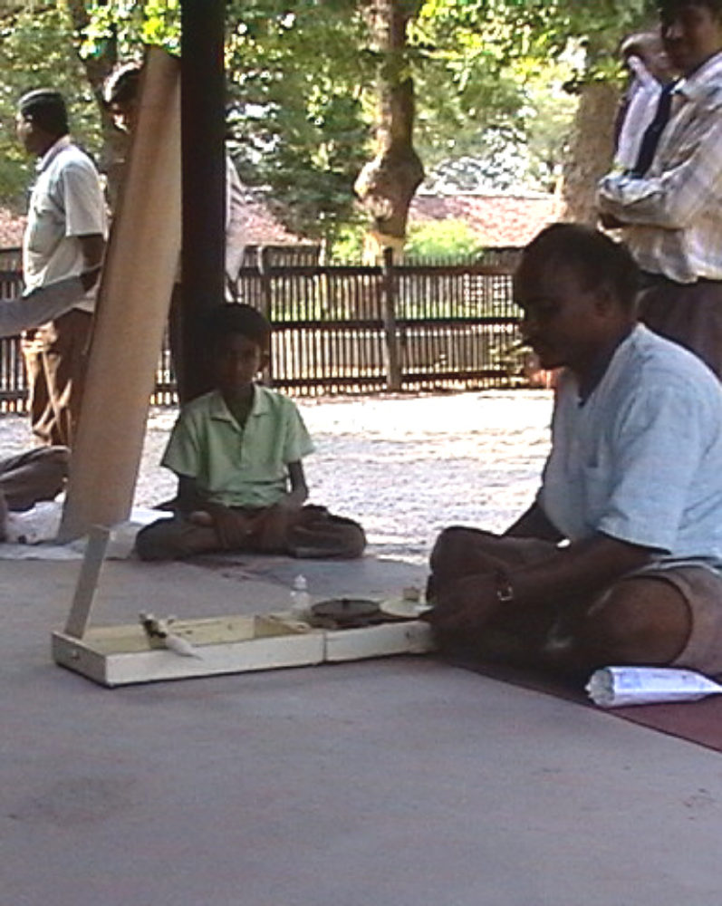 Mumbiram & Party in Sevagram 2007 (3) Aesthetics of Charkha Spinning